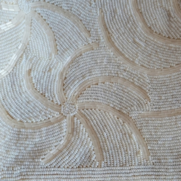 Vintage Handbeaded Clasp Purse - Picture 2 of 7